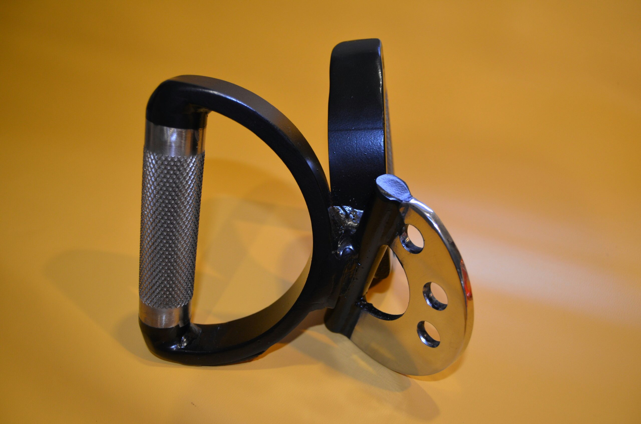 A person demonstrating proper kettlebell swing form